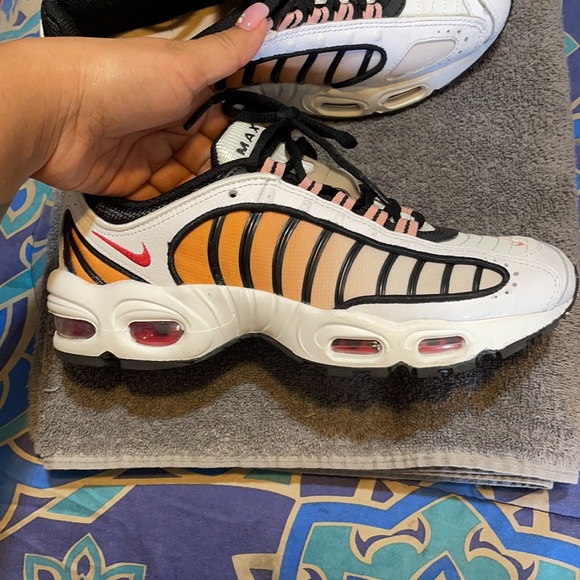 Nike tailwind in a size 8 (women) - Picture 4 of 4